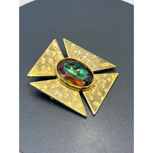 DIANE VON FURSTENBERG Vintage Goldtone Crystal Maltese Cross
Pendant Brooch - Picture 9 of 10